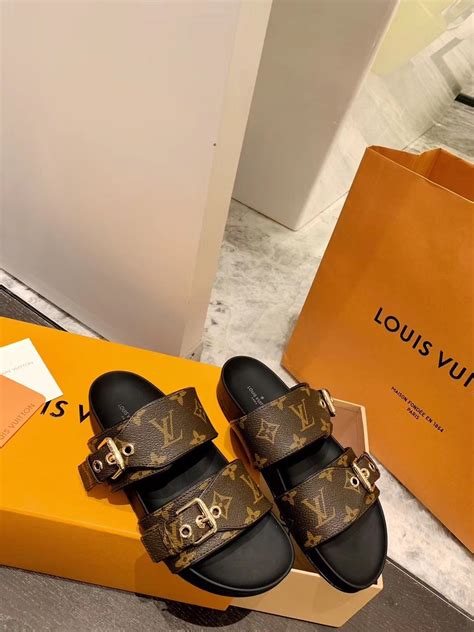 calze louis vuitton|louis vuitton slip on sandals.